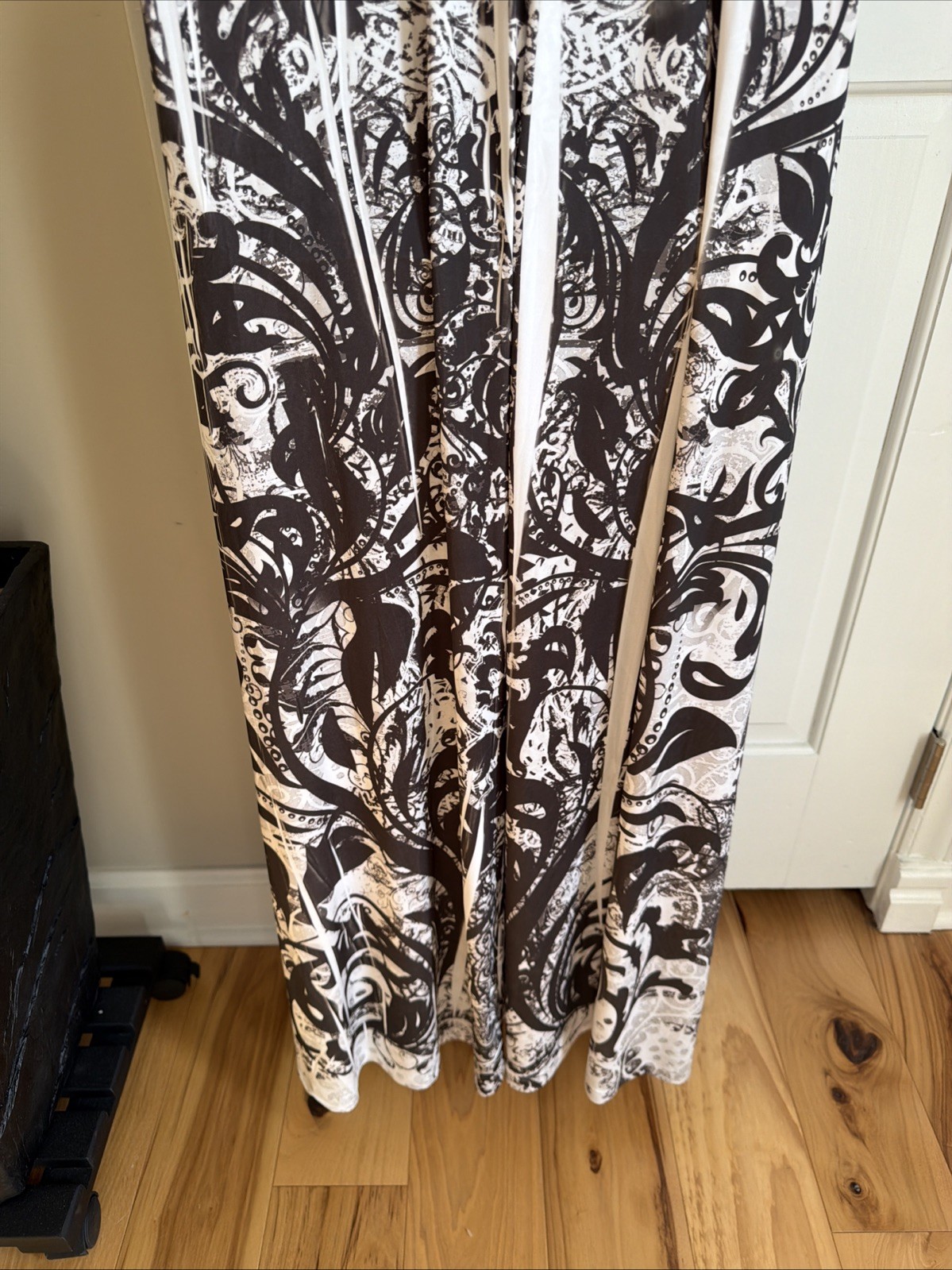 Oneworld Maxi Dress Size M Stretch Silky Jersey VNeck Empire Waist Black Floral