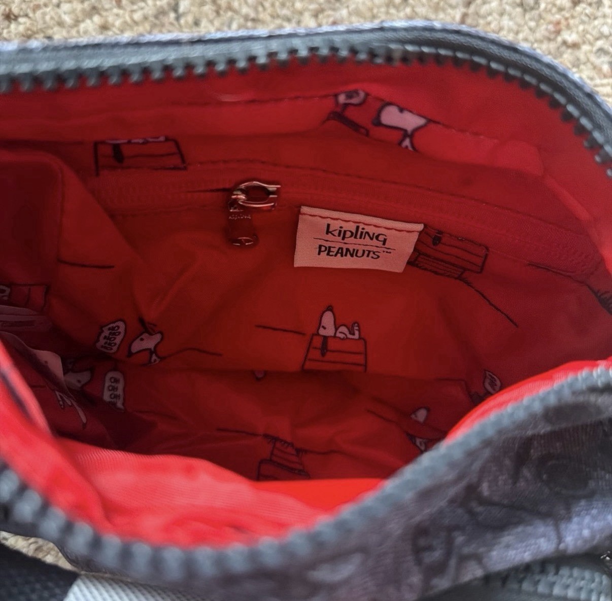 NWT Snoopy Kipling crossbody Gabbie Mini Bag