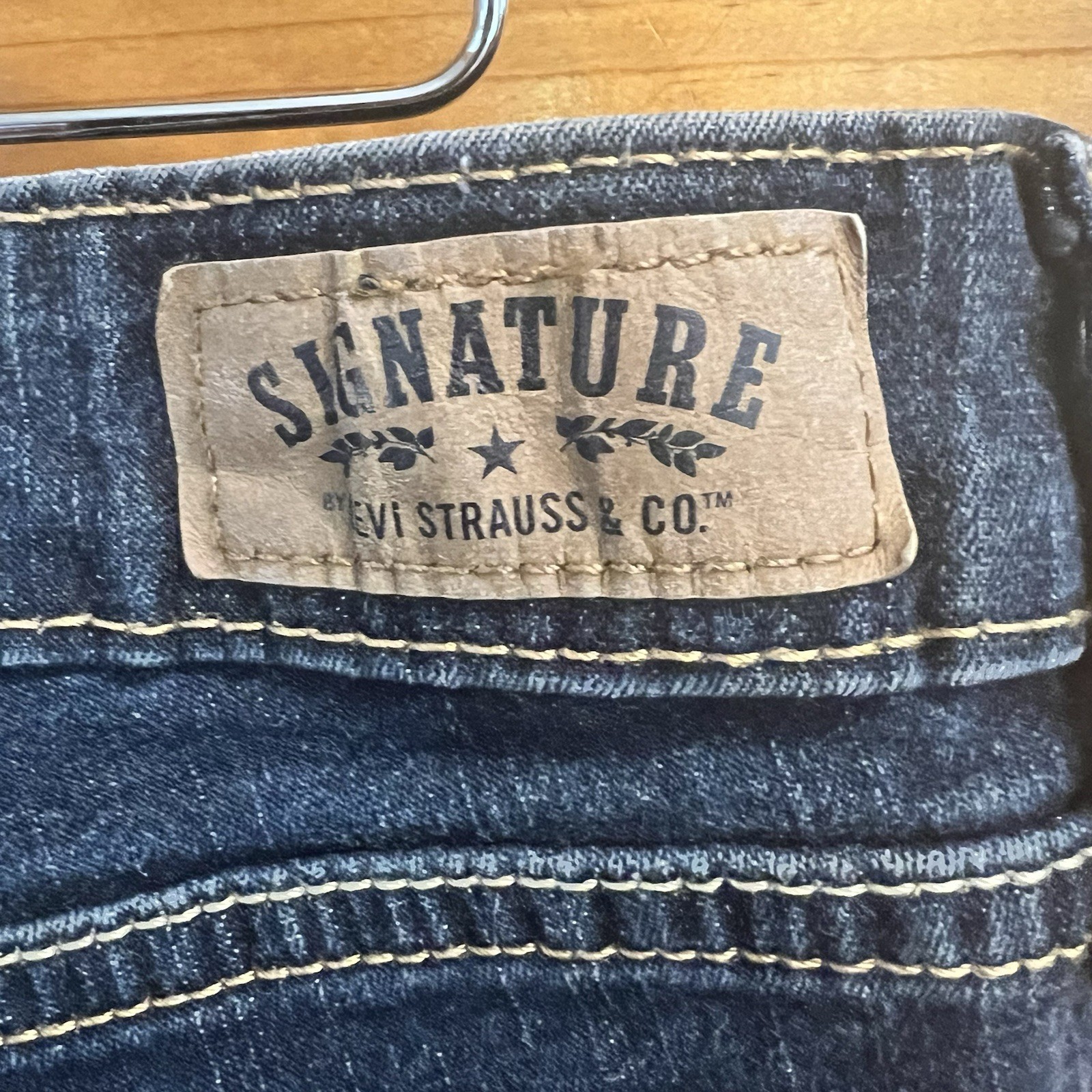 Women’s Signature By Levi Strauss Modern Straight Jeans Dark Wash 18