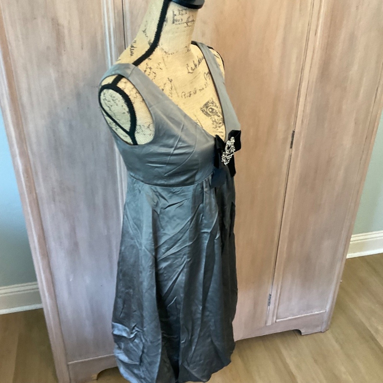 Y2K BCBG Max Azria gray silk bubble dress 2