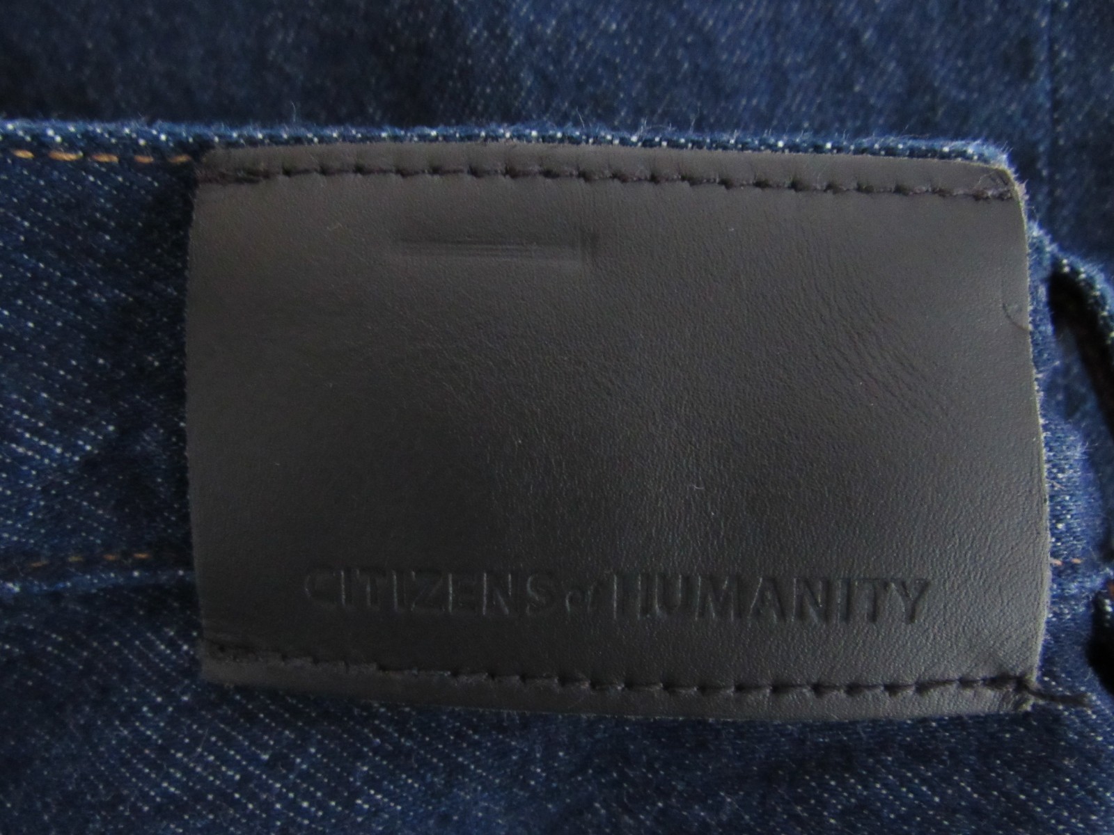 Citizens of Humanity $258 Ayla Baggy Jeans in Amherst; 24