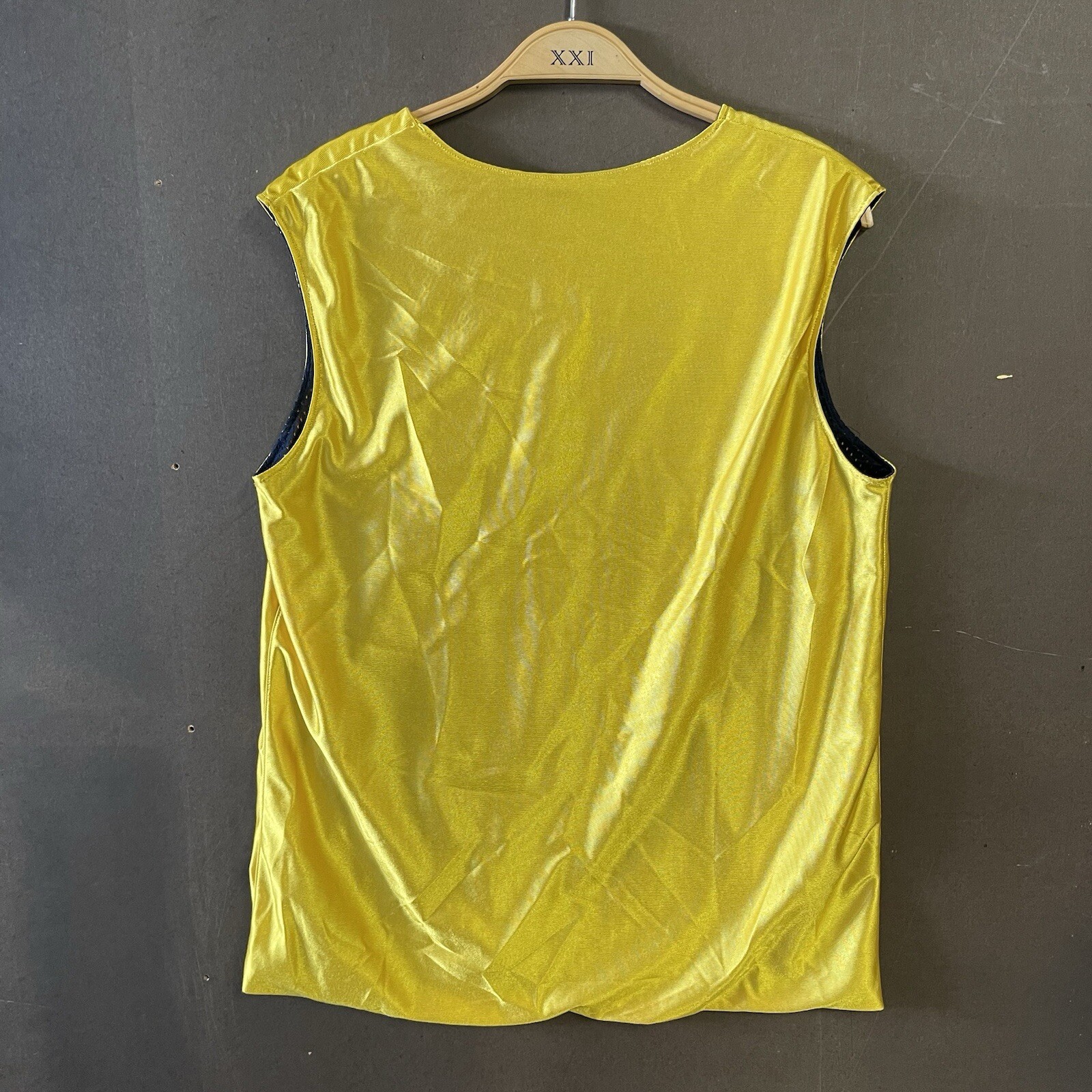 Nike Dazzle Silky Shiny Basketball Reversible Jersey Sleeveless Mens M Yellow