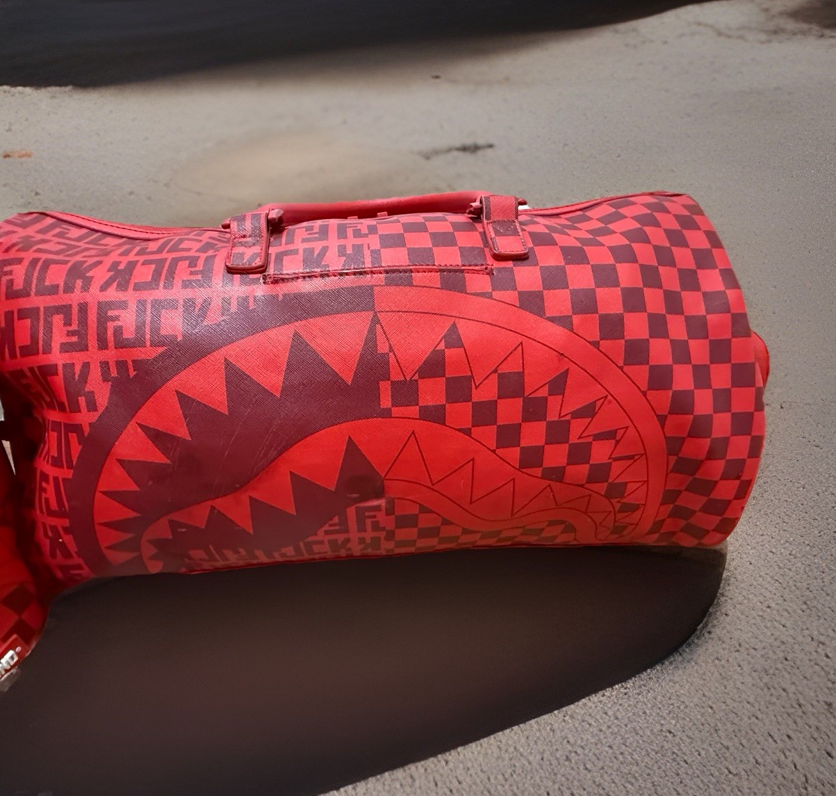 RARE SPRAYGROUND DUFFEL & BACKPACK SET VINI VIDI VICI RED SHARK – SOLDOUT 4EVER