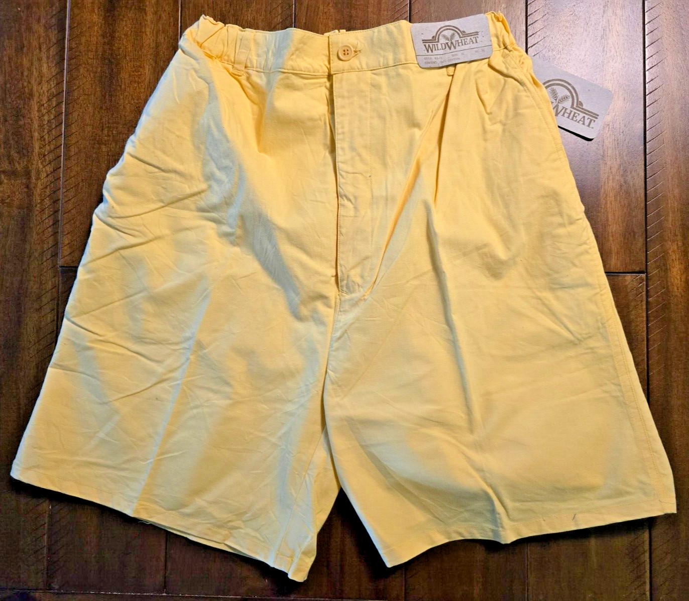 Vintage Wild Wheat Mens Shorts XL Yellow New with Tags