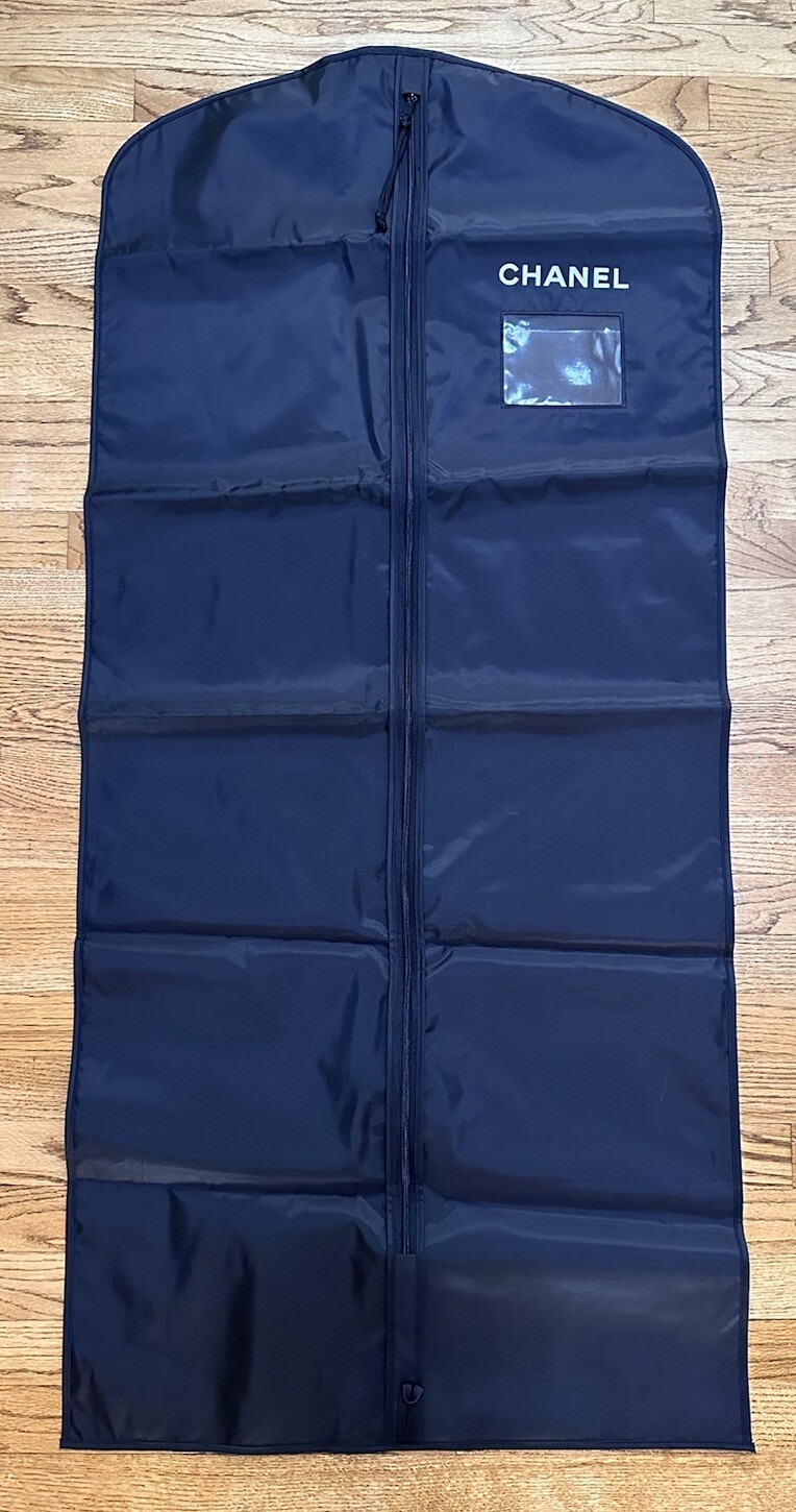 CHANEL 100% Authentic Black Nylon Travel Garment Bag (53 x 24) Dresses/Coats NEW