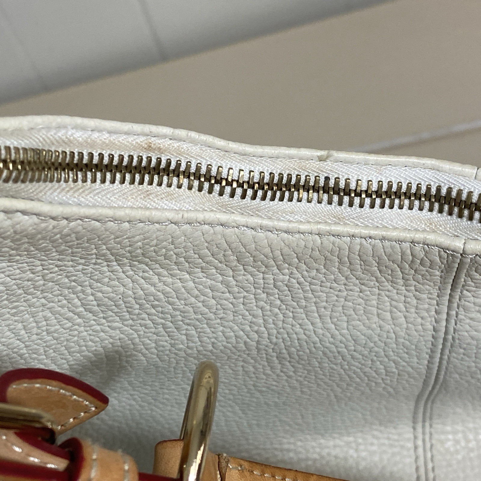 Vtg Dooney & Bourke Medium Hobo Bag Bone All Weather Leather Shoulder Handbag