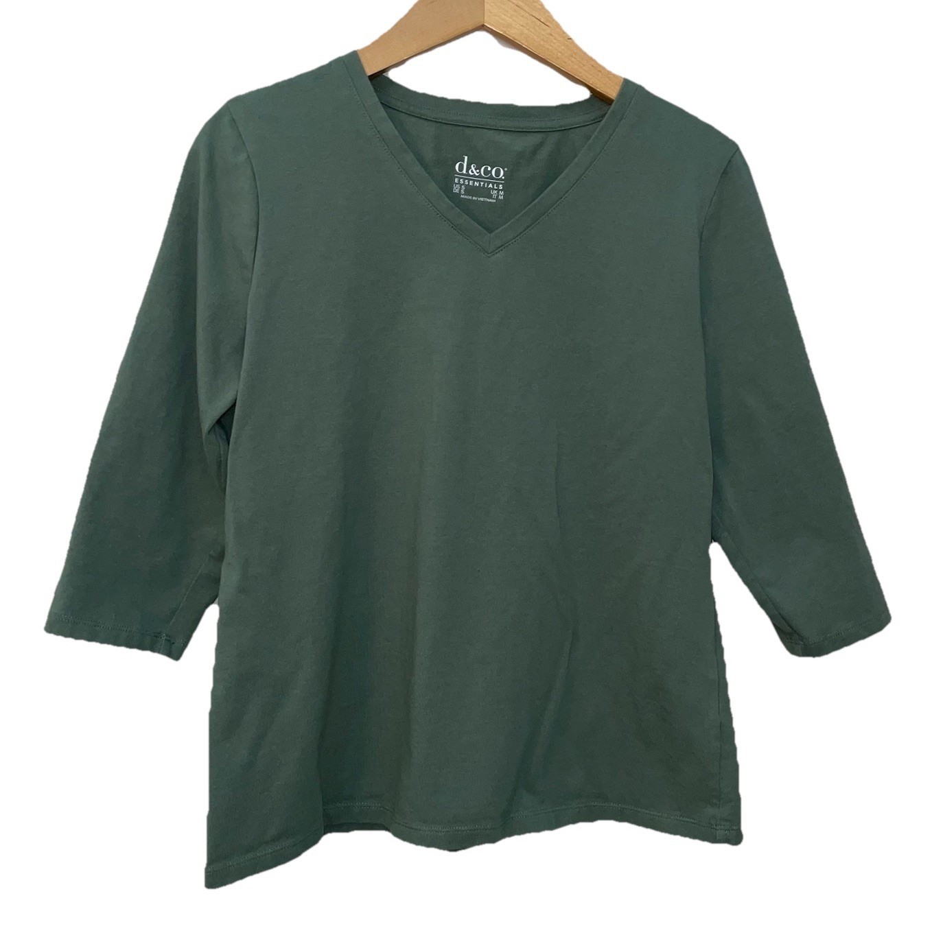 Denim & Co Essentials T-Shirt M Green 3/4 Sleeve V Neck Knit Stretch Cotton EUC