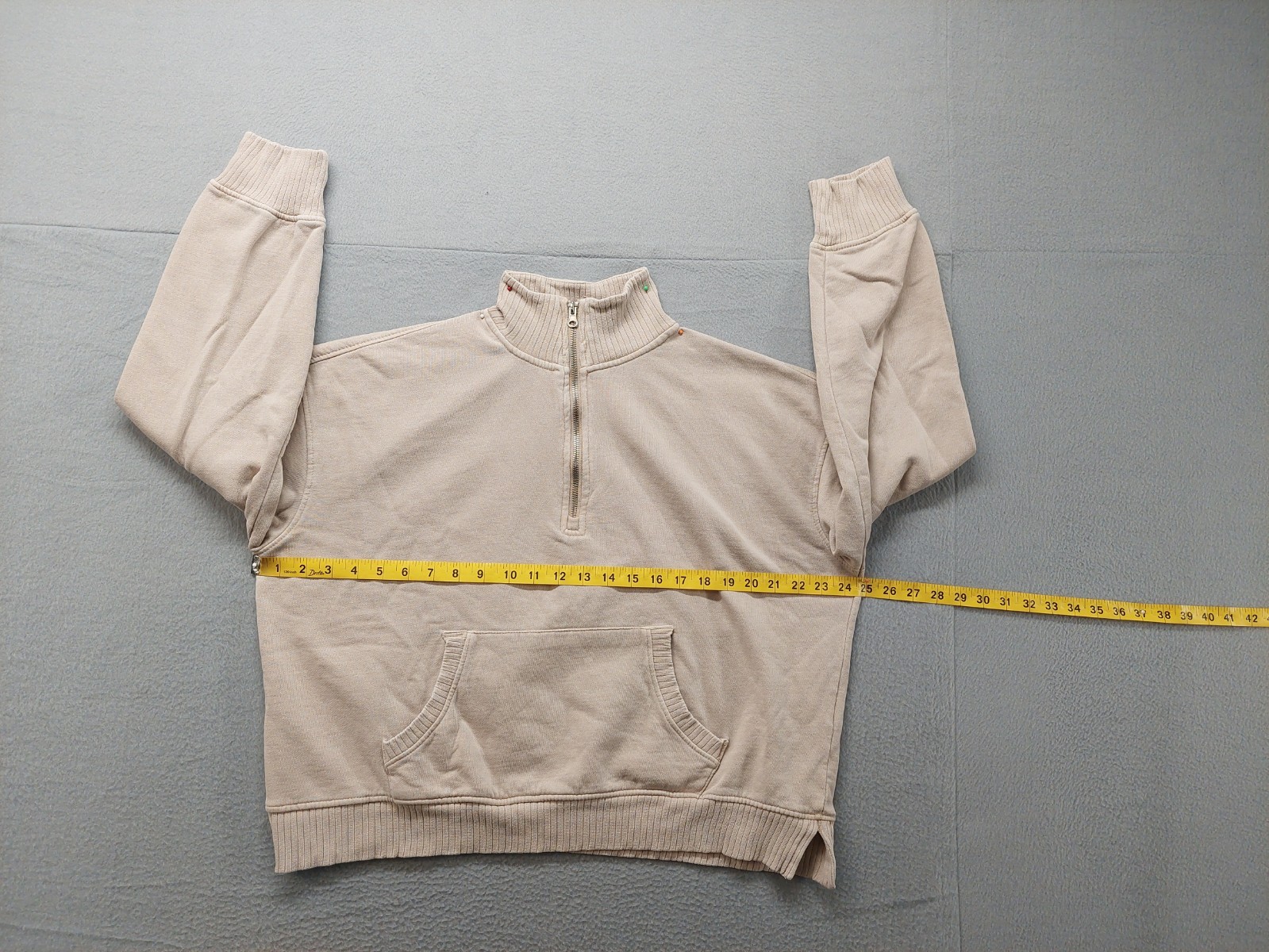 C&C California Women Sweatshirt L Beige Mock Neck 1/2 Zip Kangaroo Pocket Casual