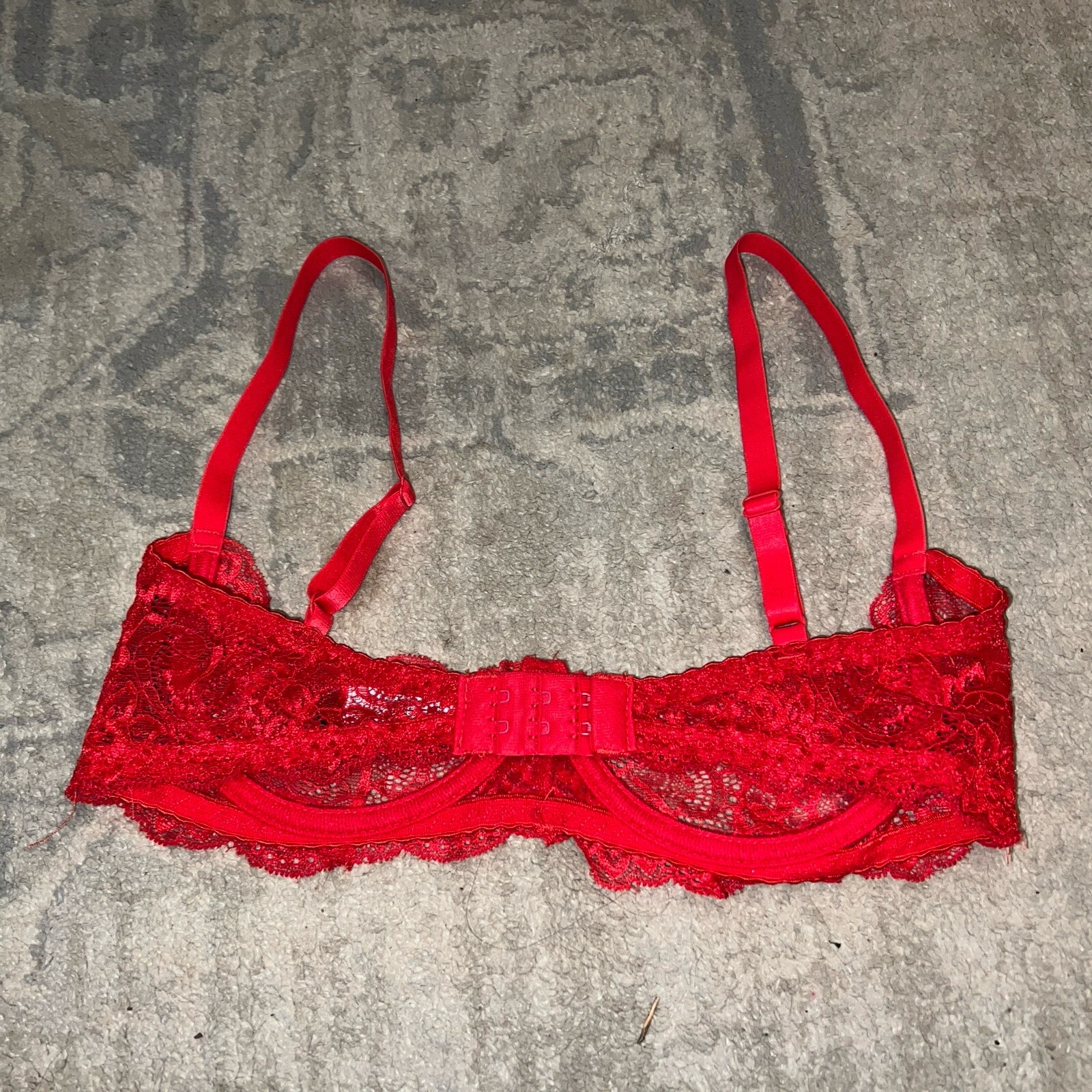 Escante ES-55121 Balconette Bra Red Lace Sz 34 Underwire NWOT