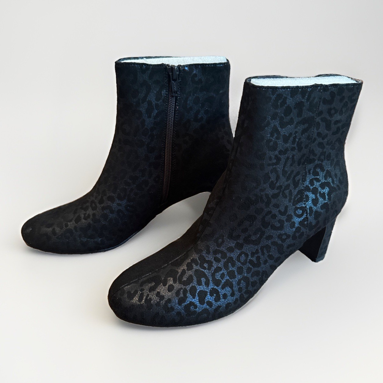 New Black Cheetah Print Ankle Booties Thick Heels Zipper Size 8