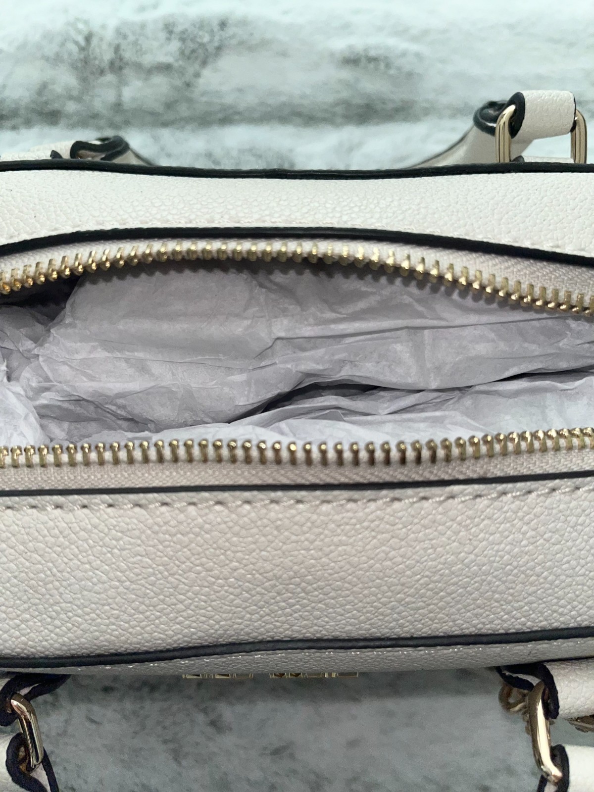 ♡ Nine West Small White Cream Shoulder Bag Chic Luxury Classic Elegant Purse ♡