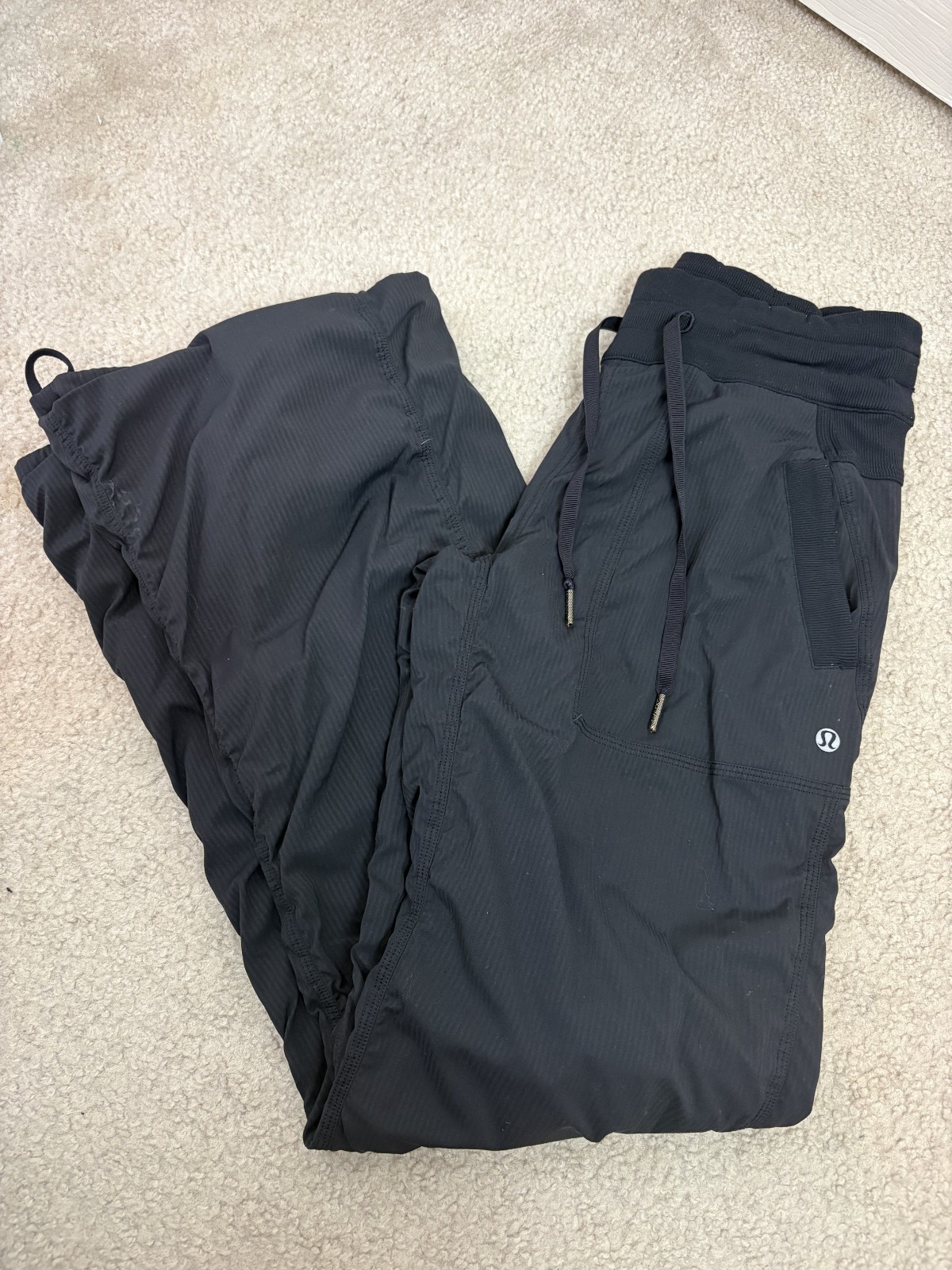 Lululemon Dance Studio Joggers Black Womens Size 4 Long 212