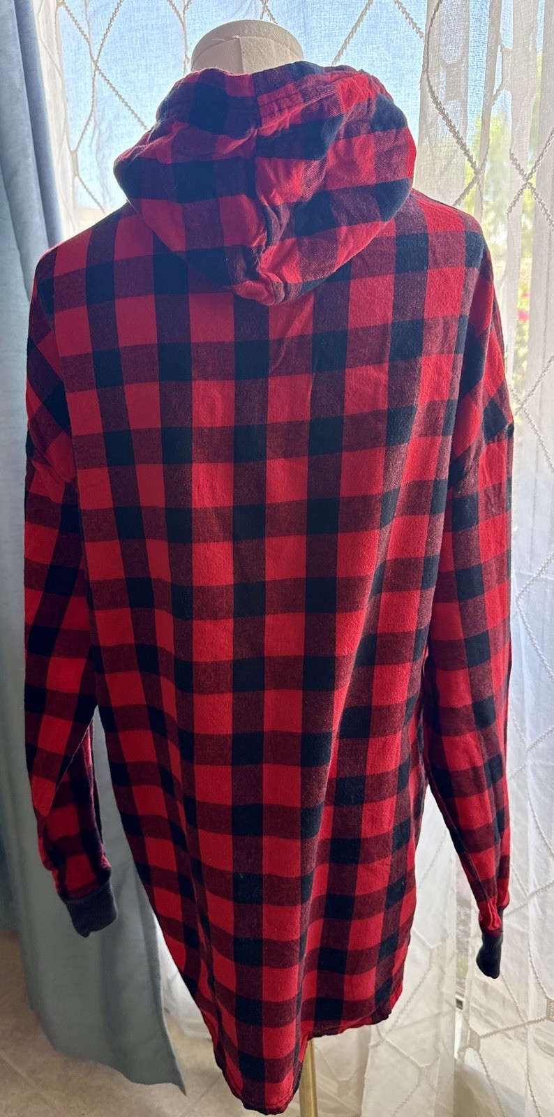 Knott’s Berry Farm Red Black Checkered Hoodie Pullover Pajamas Medium Cozy Comfy