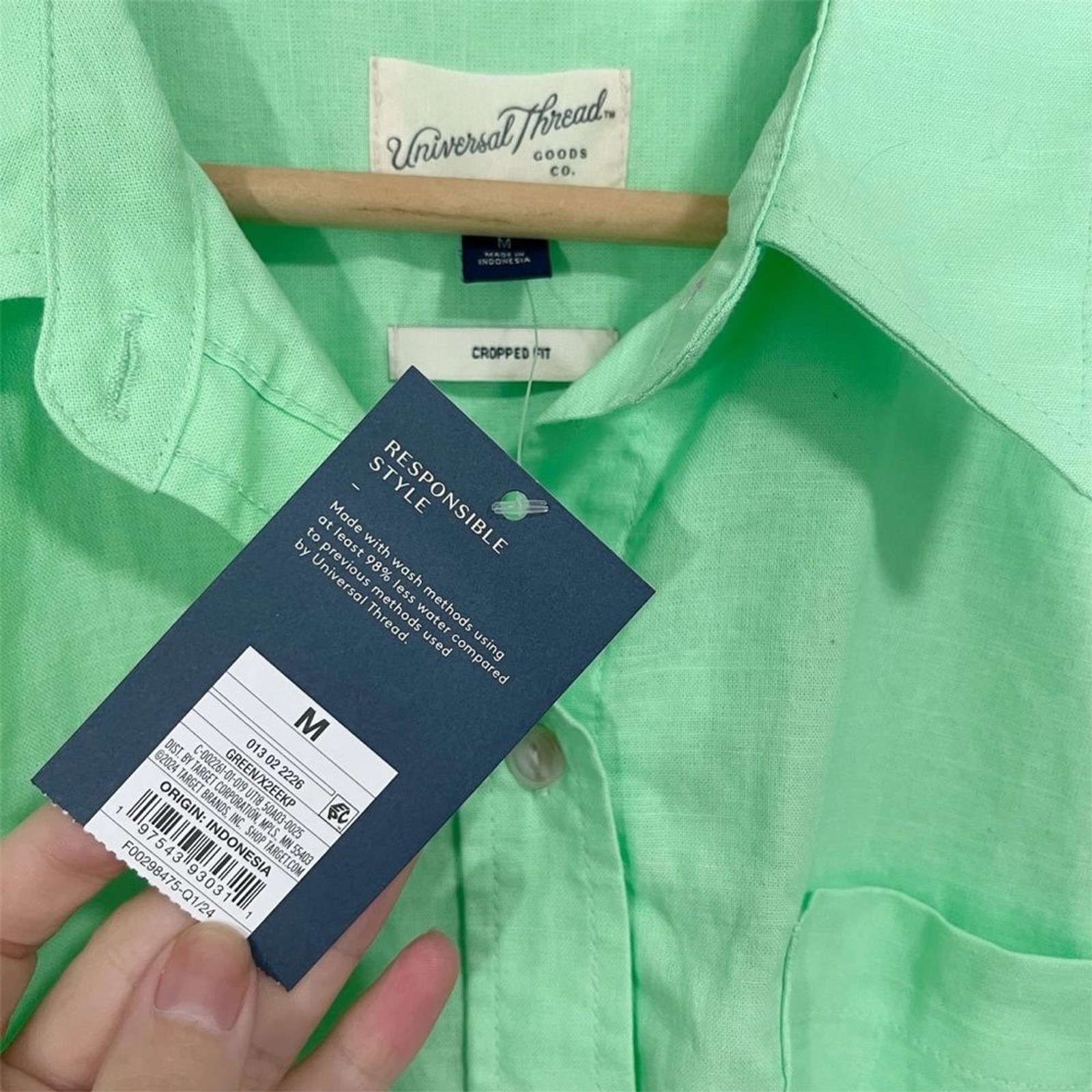 Universal Thread Green Cropped Fit Long Sleeve Collared Button Down Shirt Medium