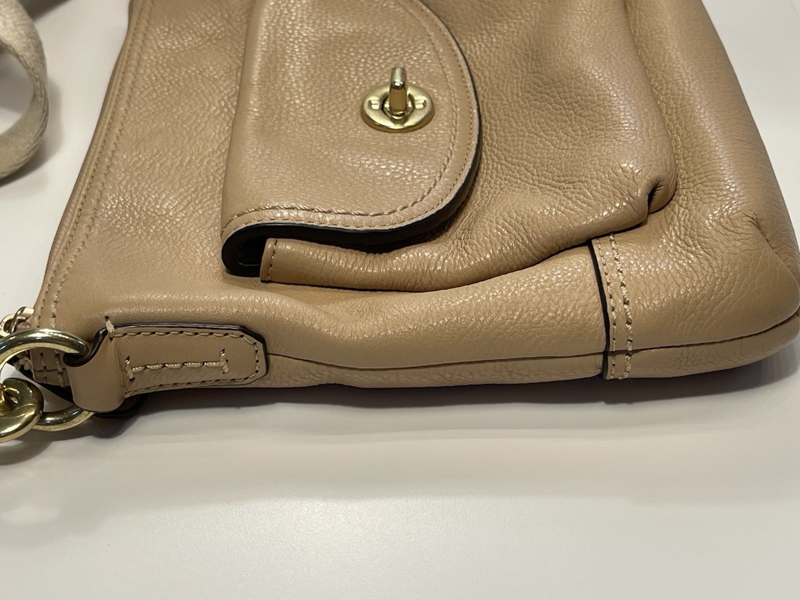 Coach Park Nude Leather Swingpack Crossbody Zip & Turn lock Brass Hardware Bag