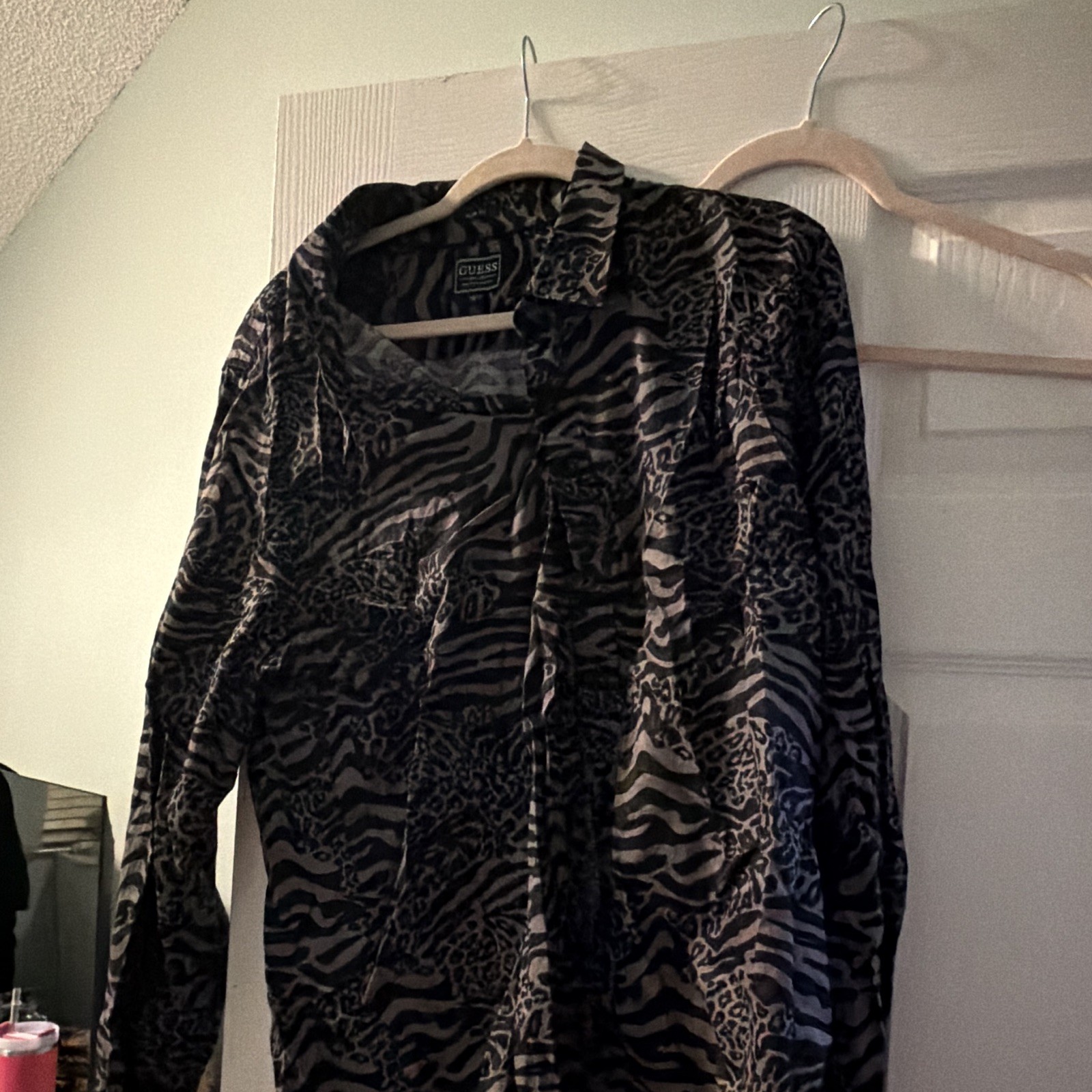 GUESS Women’s Maternity Size L Black Gray Animal Print Long Sleeve Blouse