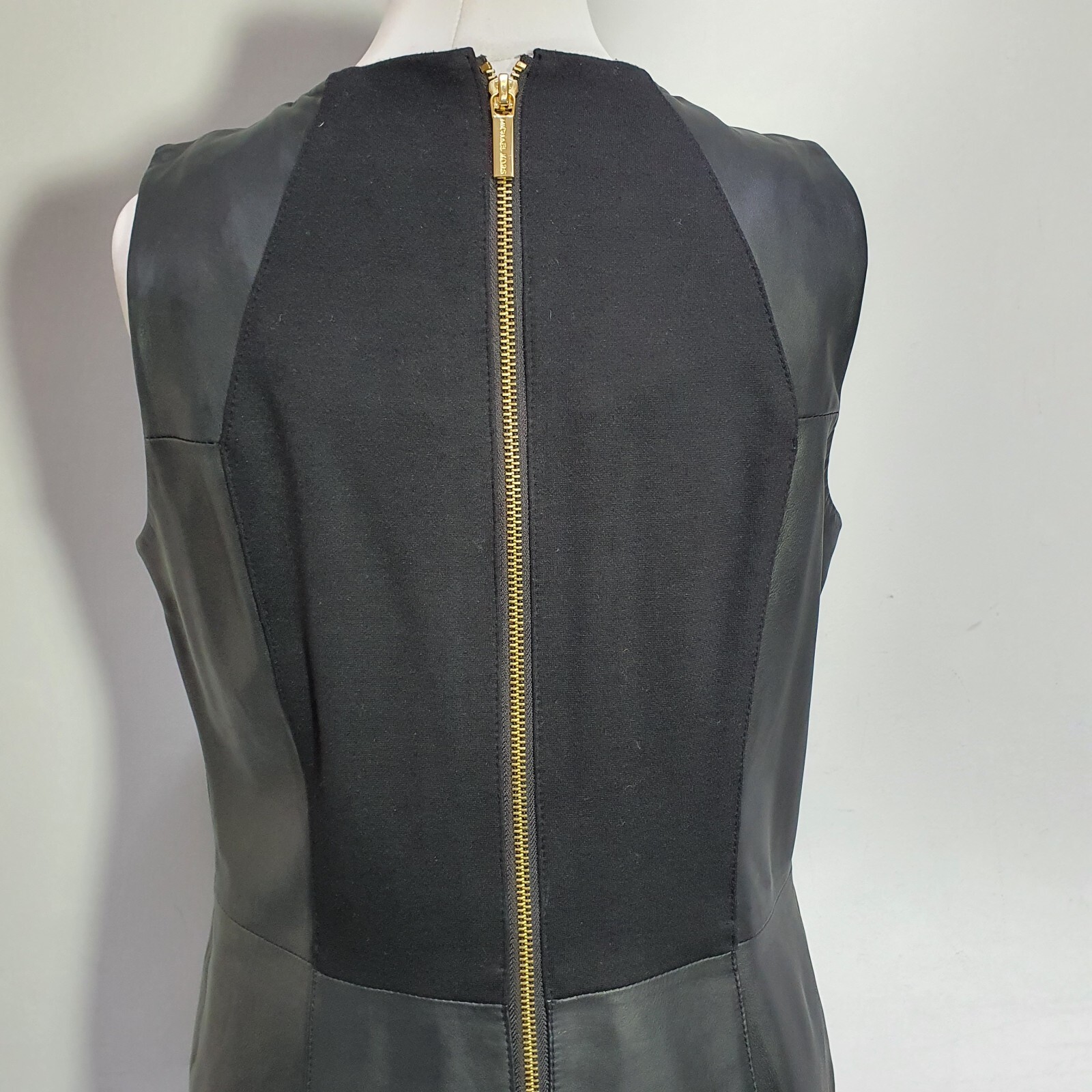 MICHAEL KORS Soft Leather Shift Dress LBD Lined Zip Pockets Size UK 8 Black