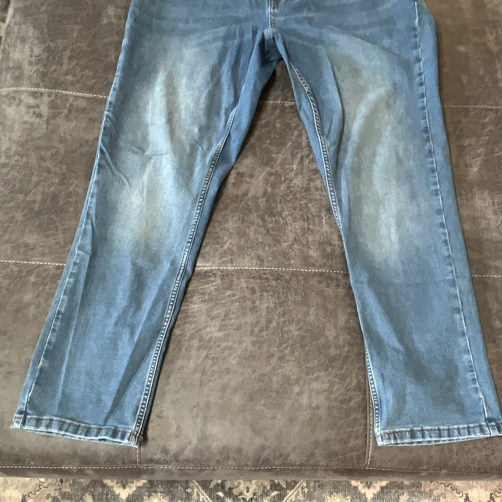 The Perfect Jean NYC Men’s Athletic Fit Straight Light Wash Stretch Denim Jeans