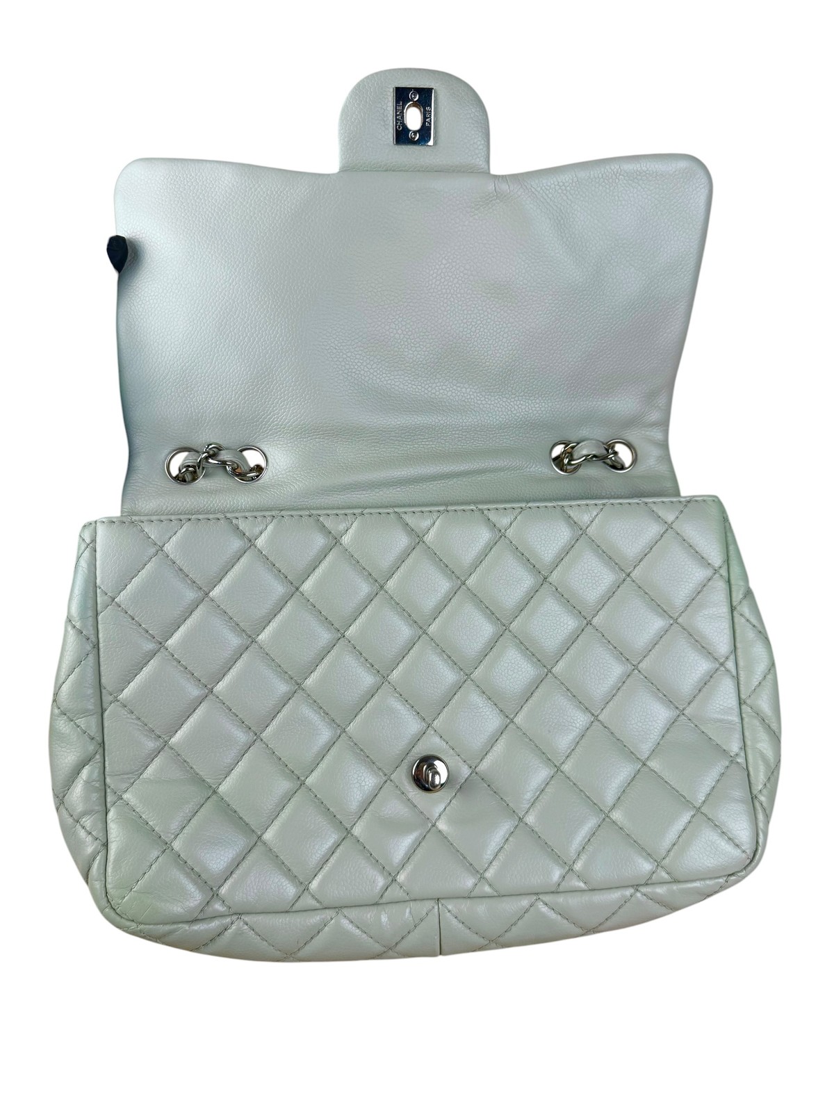 Size OS – Chanel Light Sage Green Medium Classic Flap Shoulder Bag 2008 / Pre-Ow