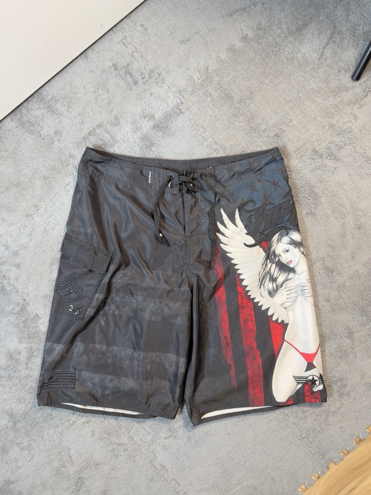 No Fear Men’s Board Shorts Size 36 Black/Red/White Graphic Print Drawstring