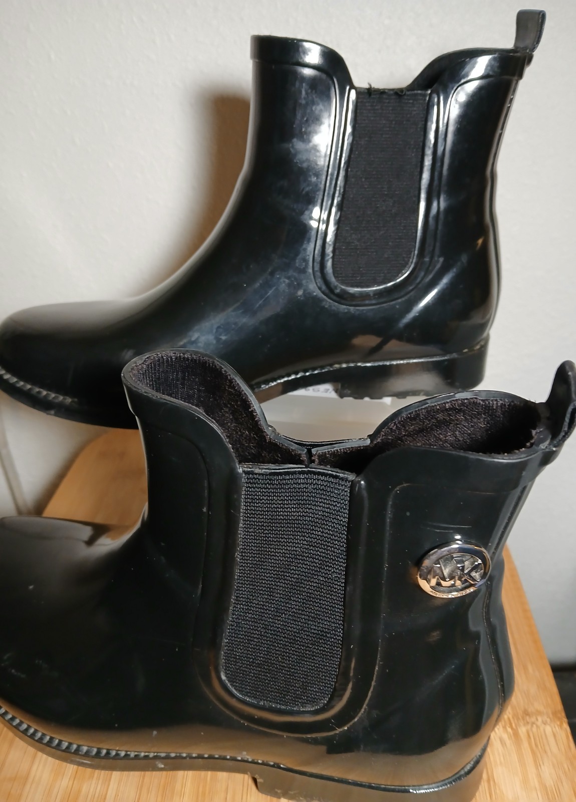 Michael Kors Women’s Black Chelsea Ankle Rain Boots Rubber Slip-On Logo 7