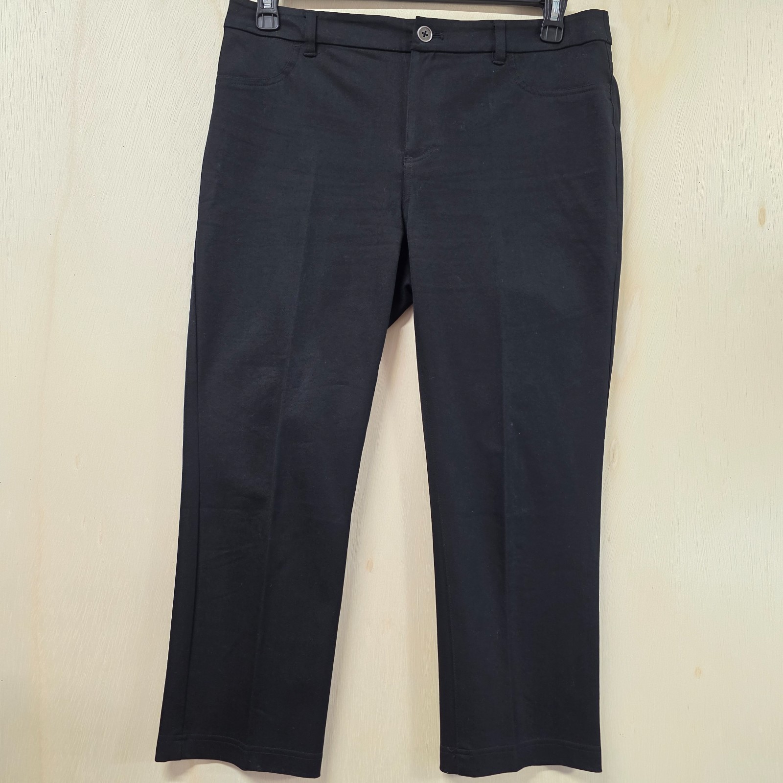 Chico’s Black Stretch Crop Pants Cotton Blend Straight Leg Size 1 US Medium