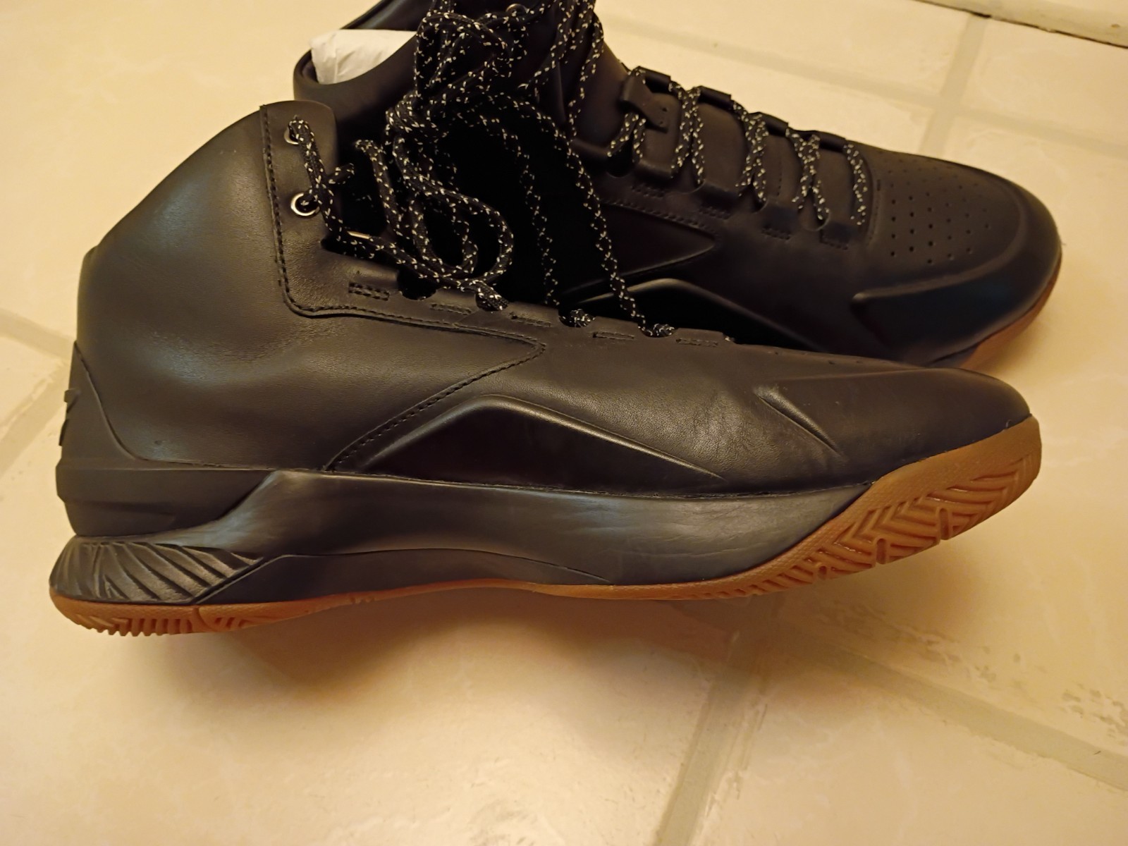 Under Armour Curry 1 Lux Mid Leather Black Gum, Size 11.5