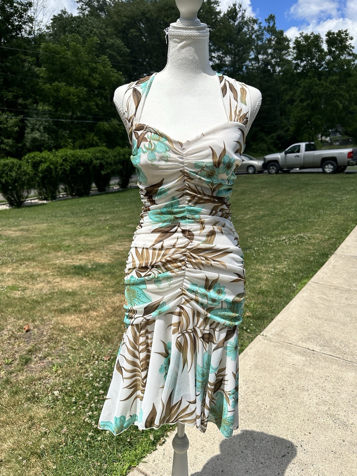 Speechless White Floral Sweetheart Ruched Stretch Bodycon Knee Dress