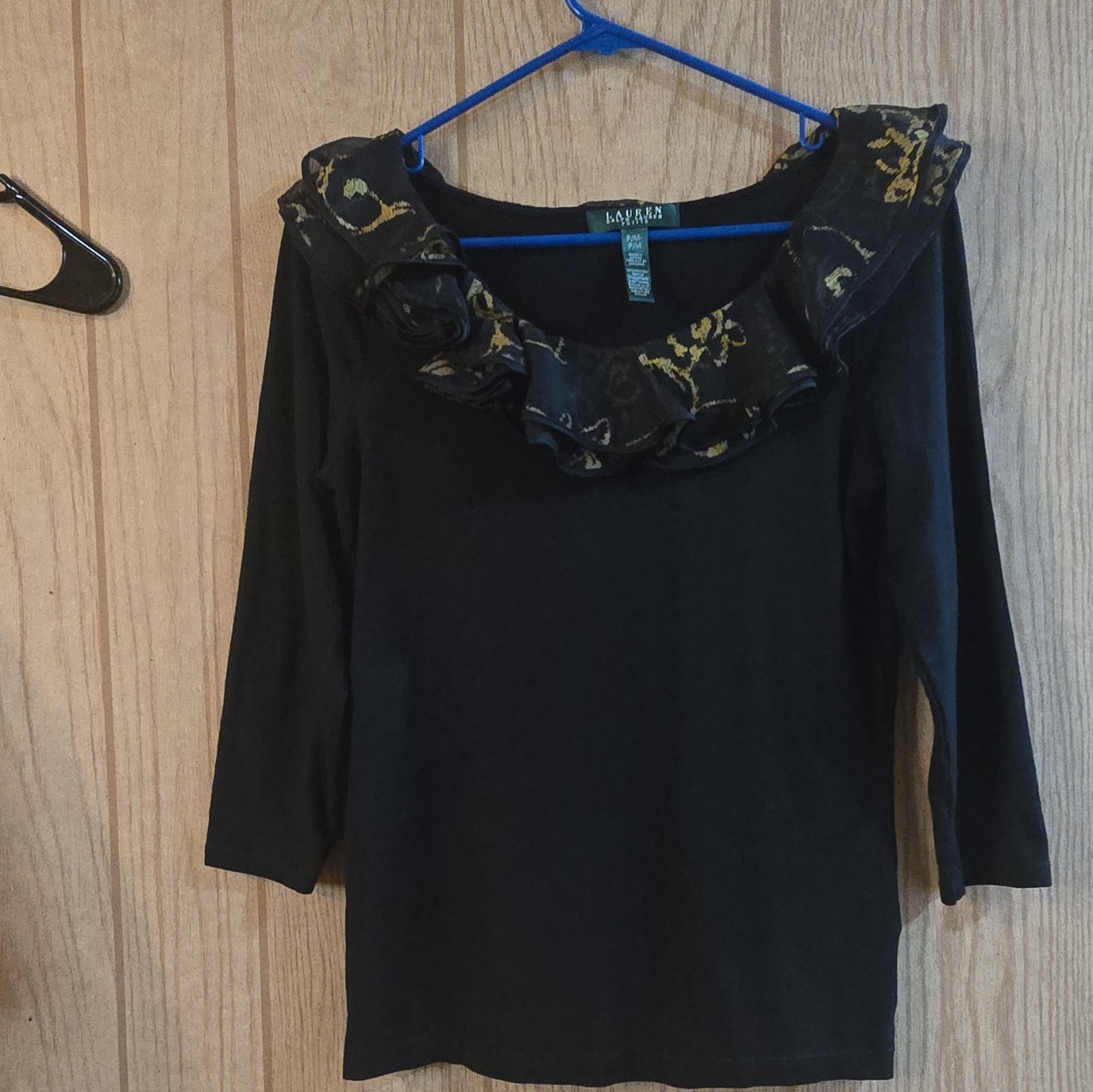 Lauren Ralph Lauren Petites P/M Black Floral Knit Rayon Ruffle Blouse