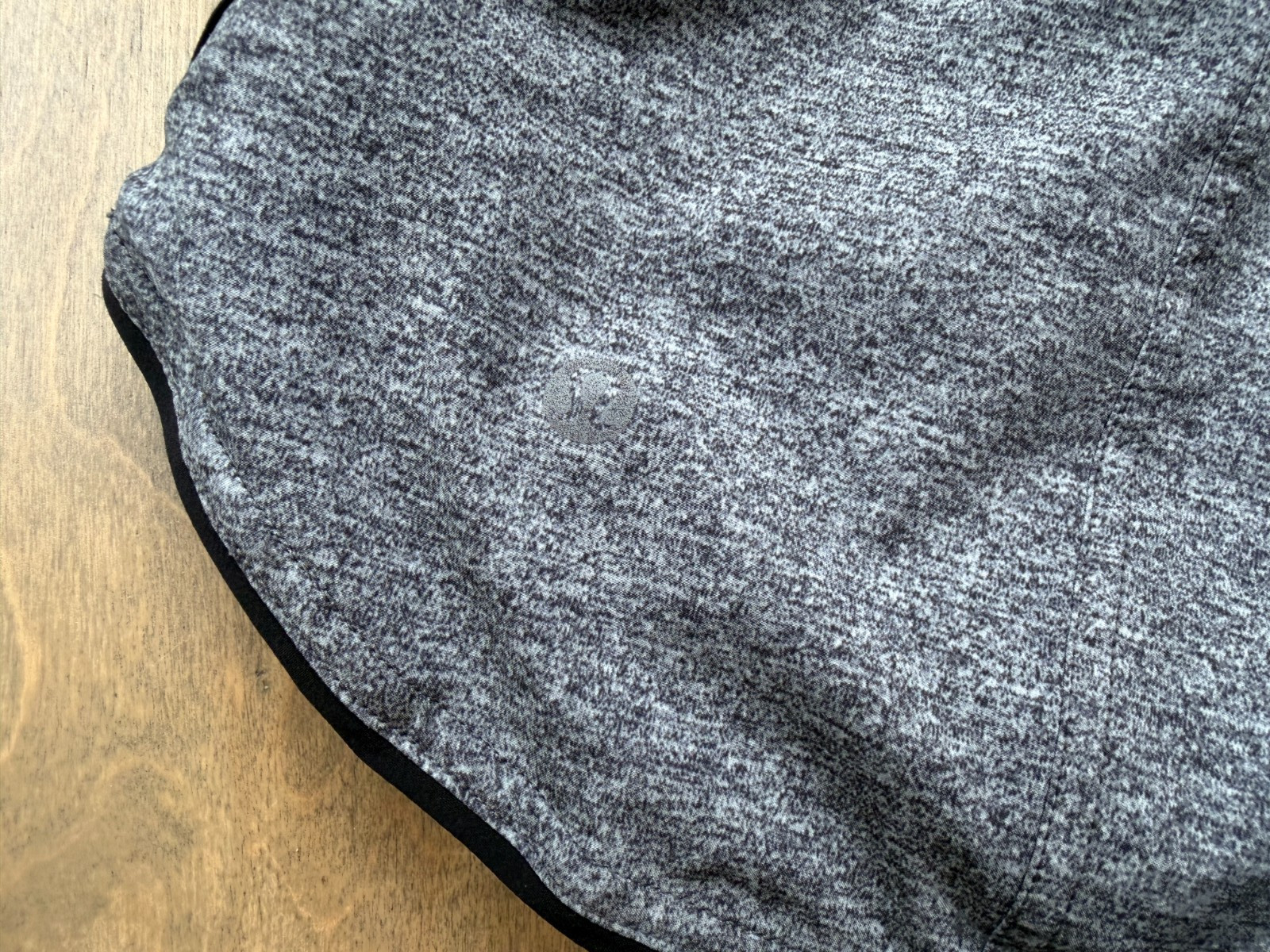 Lululemon Choose A Side Shorts 3” Reversible Black Heather Gray Women’s Size 4