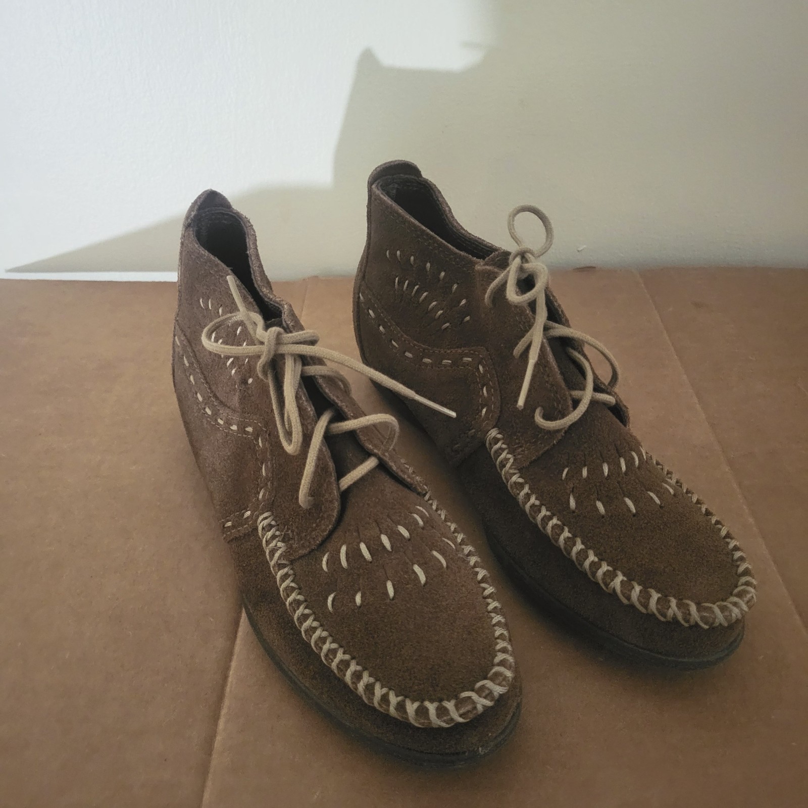 vintage womens Minnetonka ankle high stitched accent moccasins Size 6.5