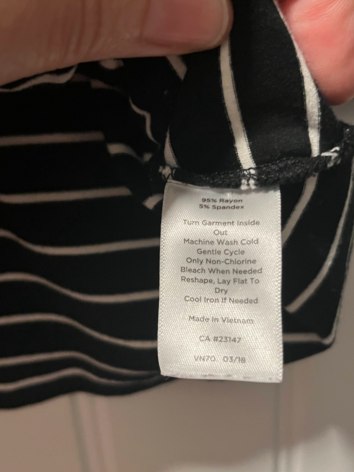 Talbots XL Black White Striped Knit Top 3/4 Sleeve Rayon Stretch Tunic