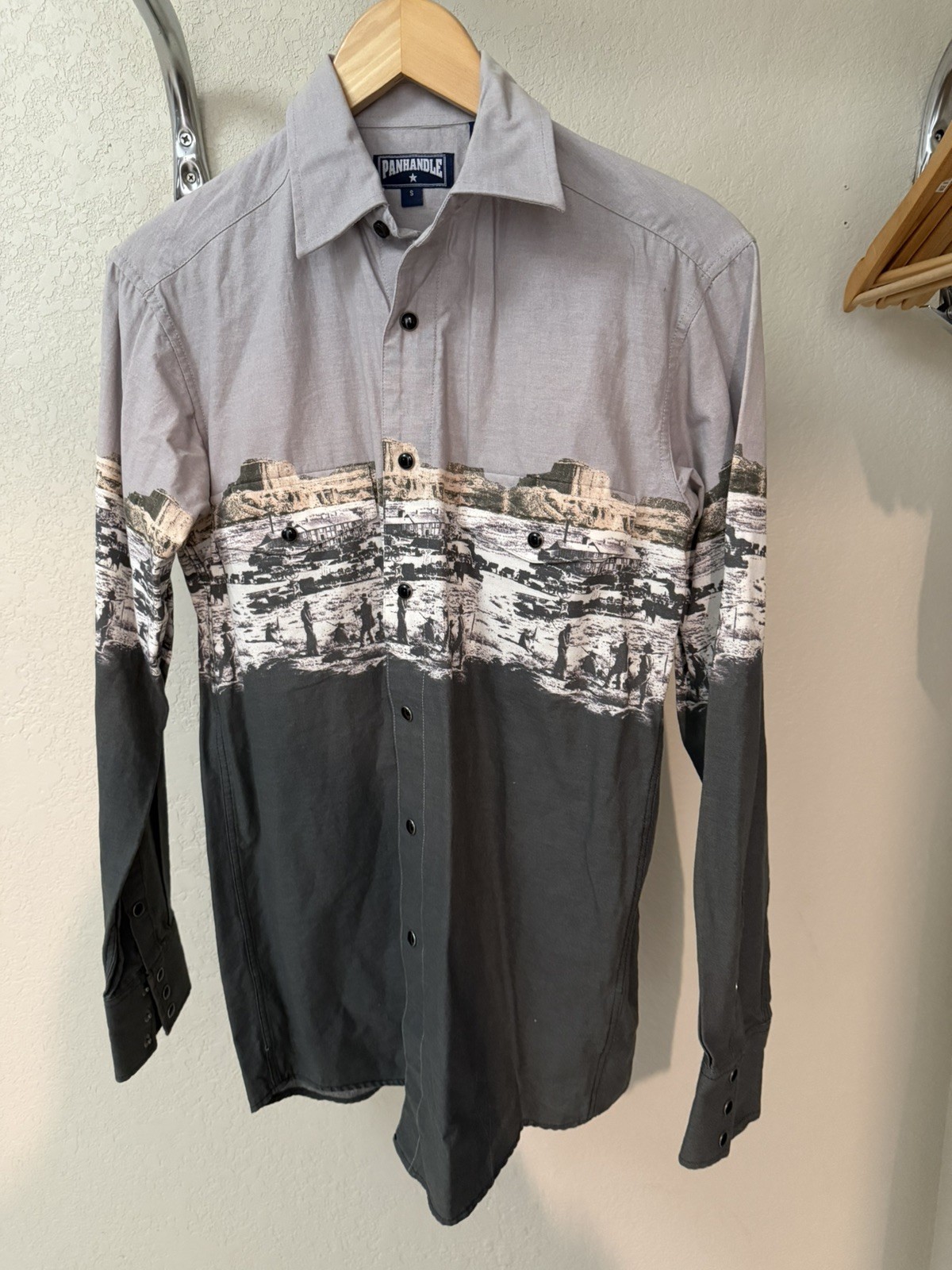 Panhandle Pearl Shirt Sm Gray Western Buttes Landscape Cattle Ranch Rodeo
