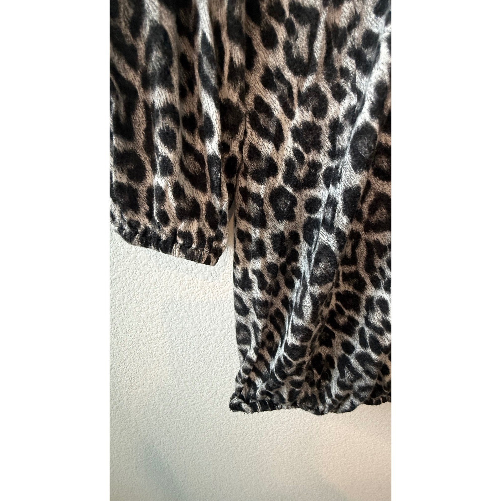 Michael Michael Kors Gray Leopard Print Scoop Neck 3/4 Sleeve Blouse Medium