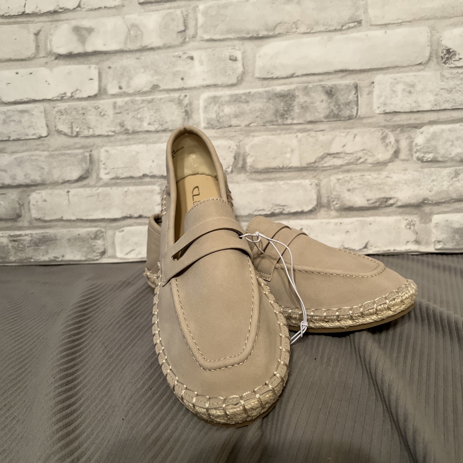 CL By Laundry Taupe Faux Suede Espadrille Loafers Womens Size 8