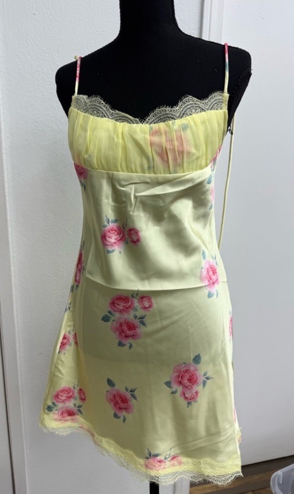 Women’s M Yellow/Pink Floral Full Slip Lace Accents Adjustable Straps