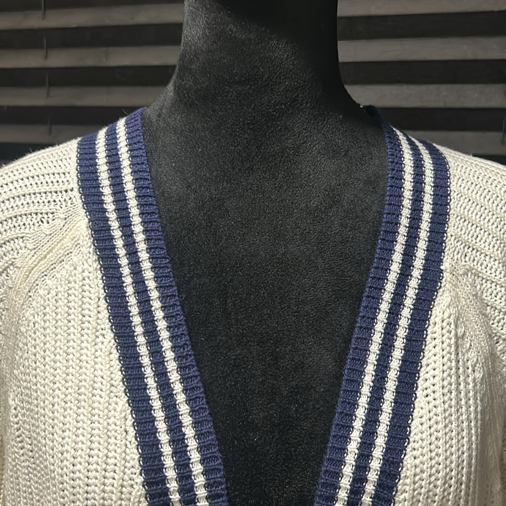 TROUVE Women’s White w Blue Trim Varsity LS Open Front Dorset Cardigan Large