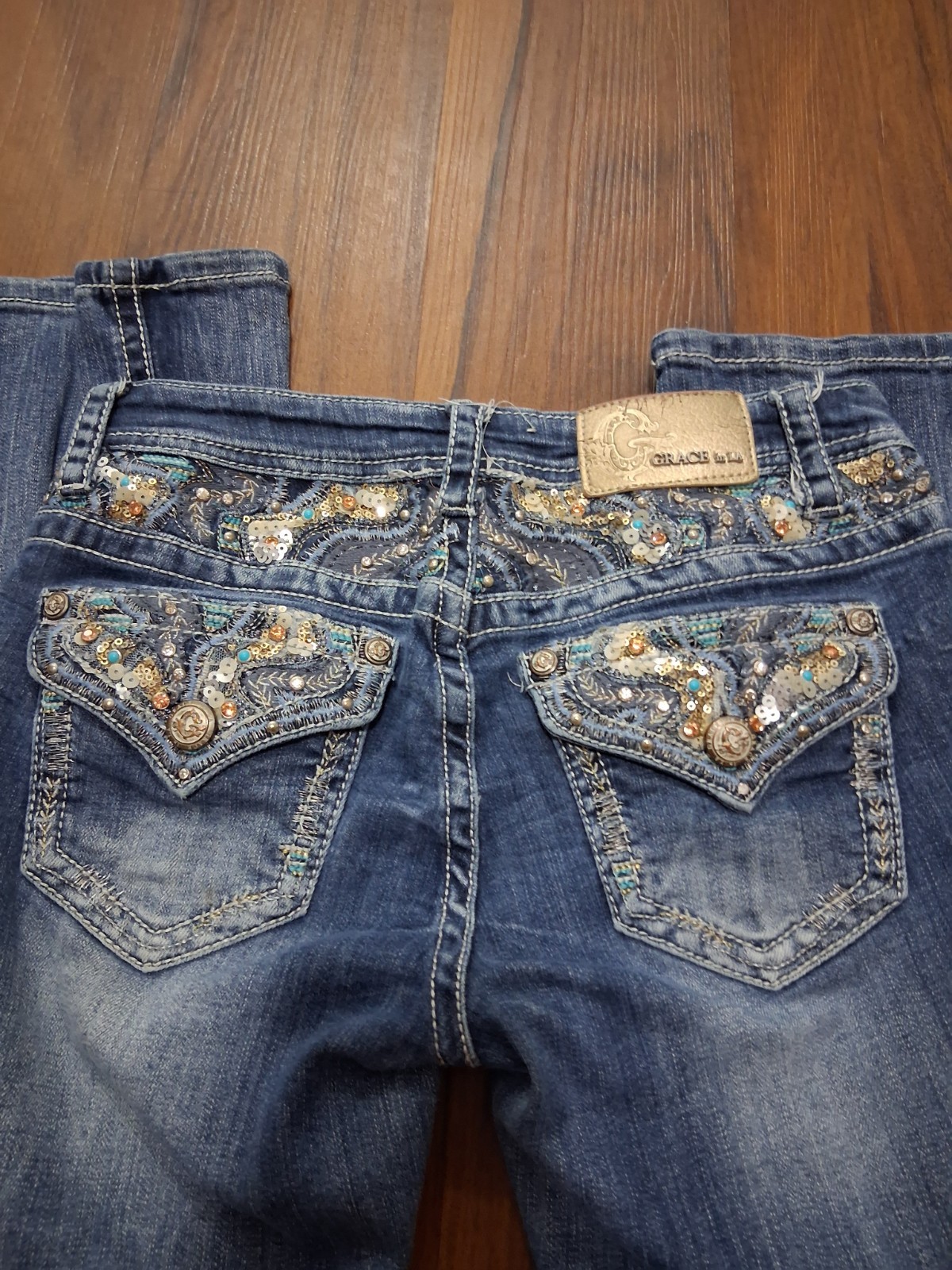 Grace in La Rhinestone Embellished boot cut jean size 28