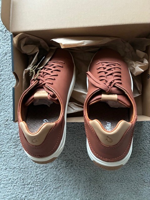 OluKai Lae‘ahi Lī ‘Ili Men’s Leather Sneakers Kukui Brown 12.5 US NEW IN BOX