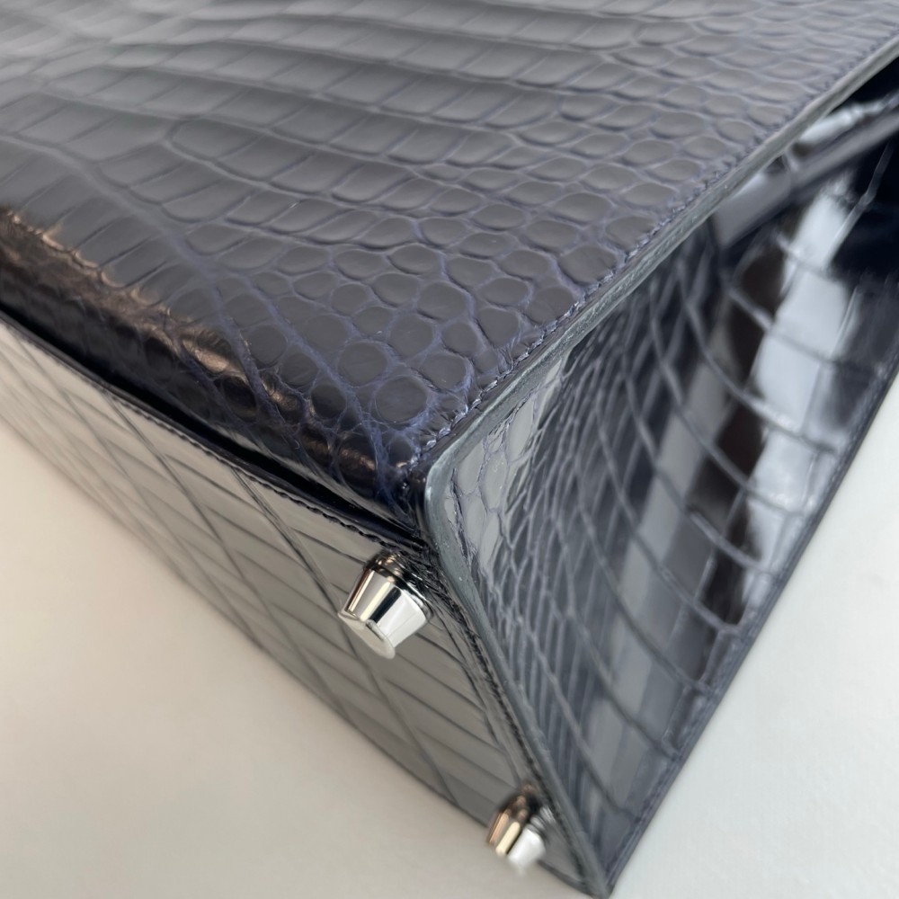 Hermes Kelly 35 in inverted V leather blue with silver hardware.