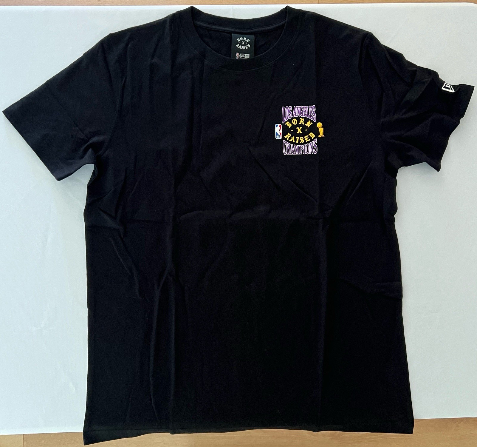 Born x Raised-NBA-Los Angeles Lakers-17 x Champions-Black-Crew Neck T-Men’s L