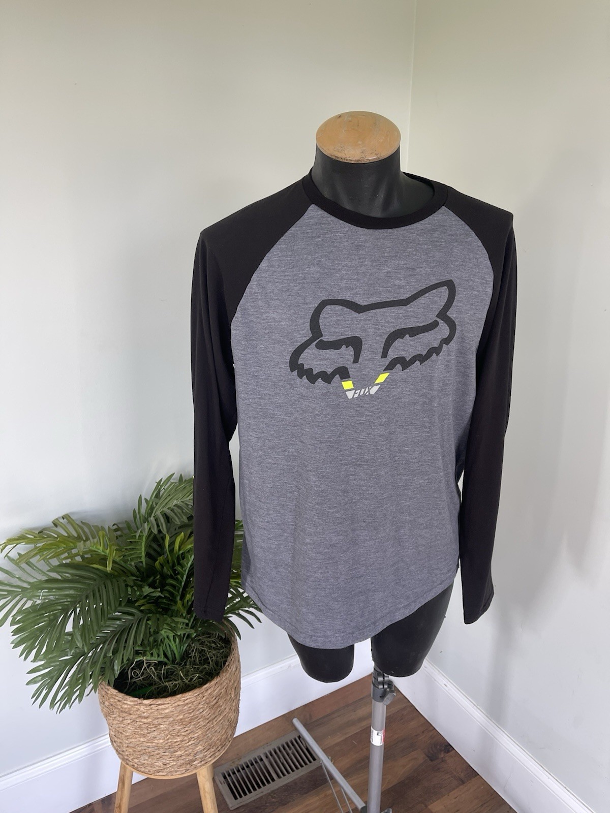FOX RACING TECH PERFORMANCE T-SHIRT MENS SZ LG L/S