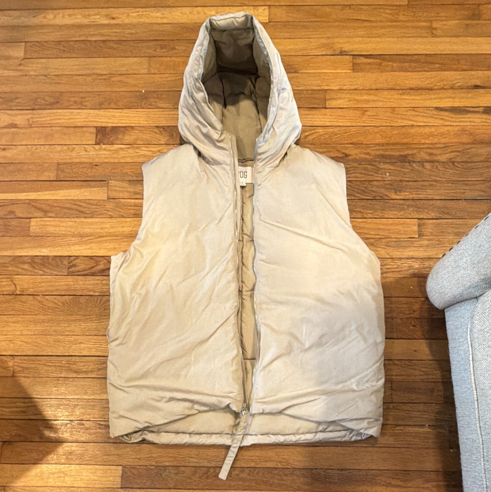 BDG Women’s Beige Hooded Quilted Puffer Vest Full Zip Sleeveless Size L-G