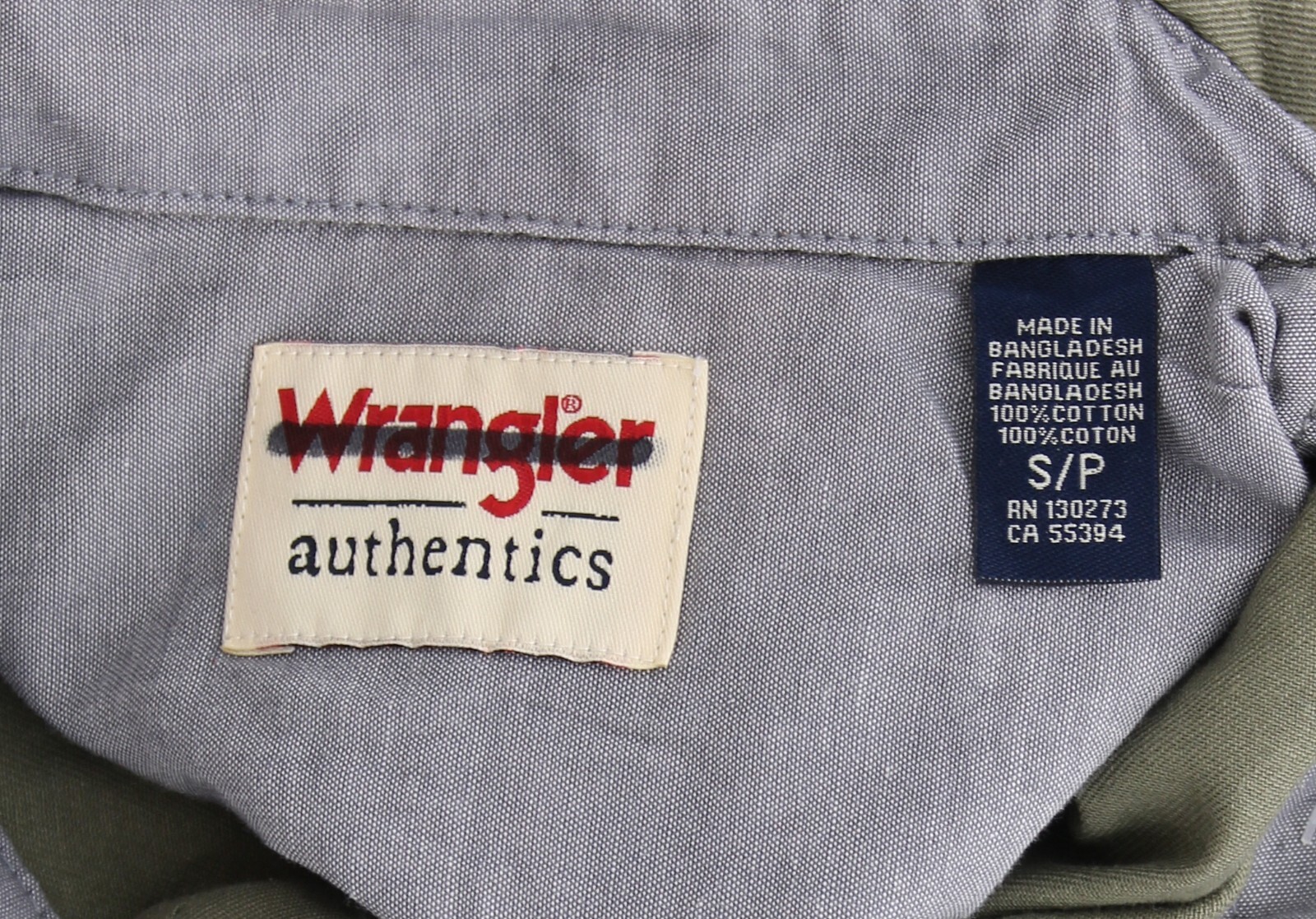 Wrangler Authentics Men’s Shirt, Long-Sleeve Button Front Work Shirt, Two-Pocket