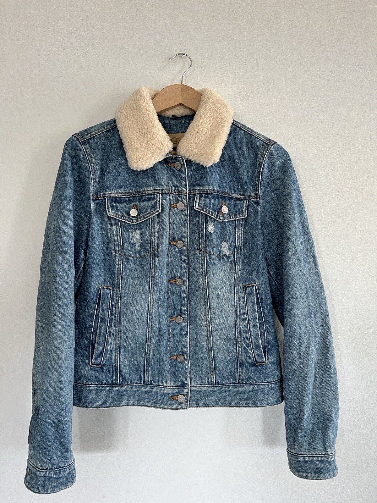 Vintage UGG Denim Jean Jacket Medium Sherpa Lambswool Collar Removable Trucker