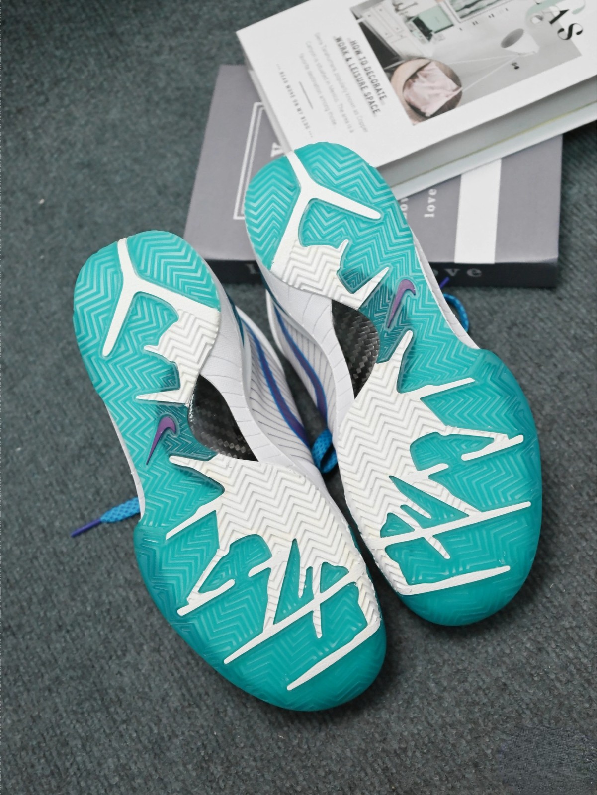 Zoom Kobe 4 Protro Draft Day Hornets – AV6339-100