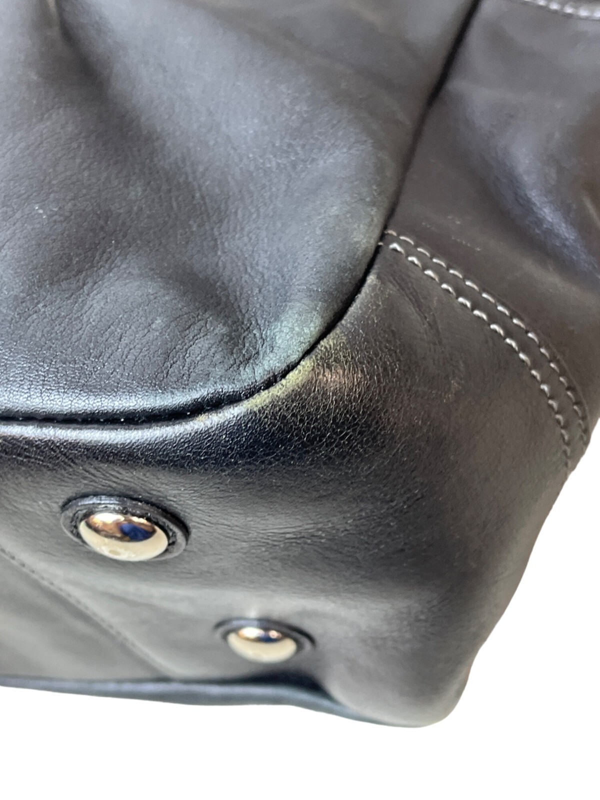 Coach East West Gallery pleated Leather Silver Tone Detail Shoulder Bag Sz M