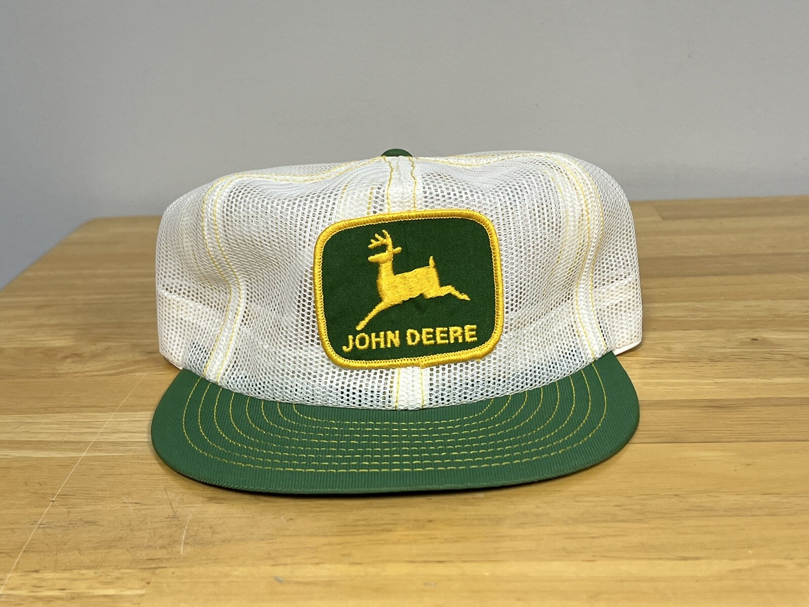 Vintage JOHN DEERE All Mesh Snapback Trucker Patch Cap Hat LOUISVILLE MFG CO USA