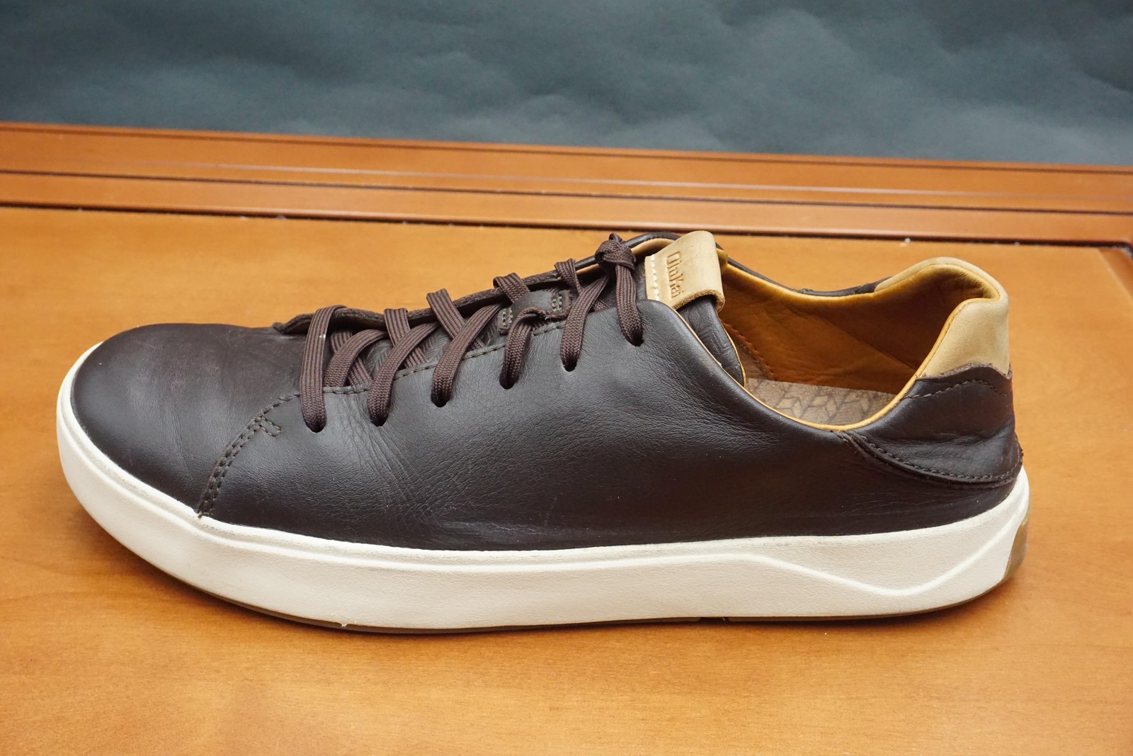 OluKai LAE’AHI LI’ILI Shoes Mens Size 10 Brown Leather Low Top Casual Sneakers