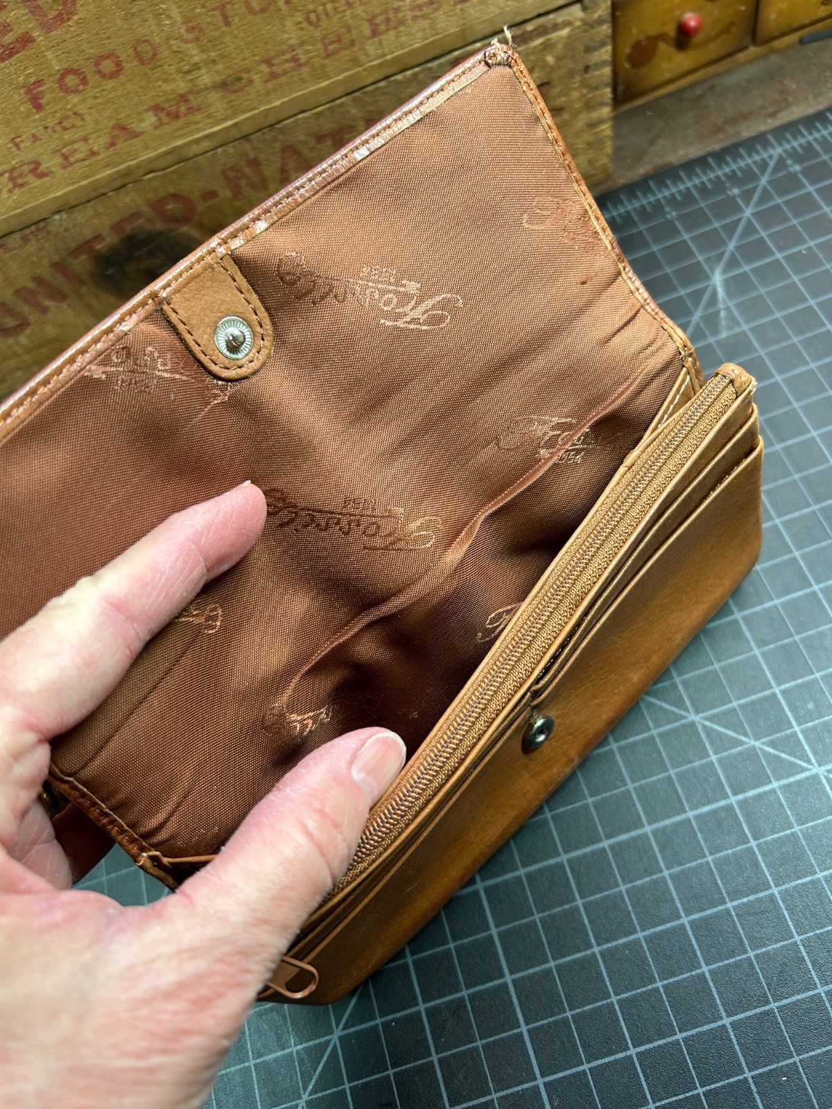 Fossil Genuine Leather Women Long Bifold Wallet Tan Brown Snap Zip Many Card